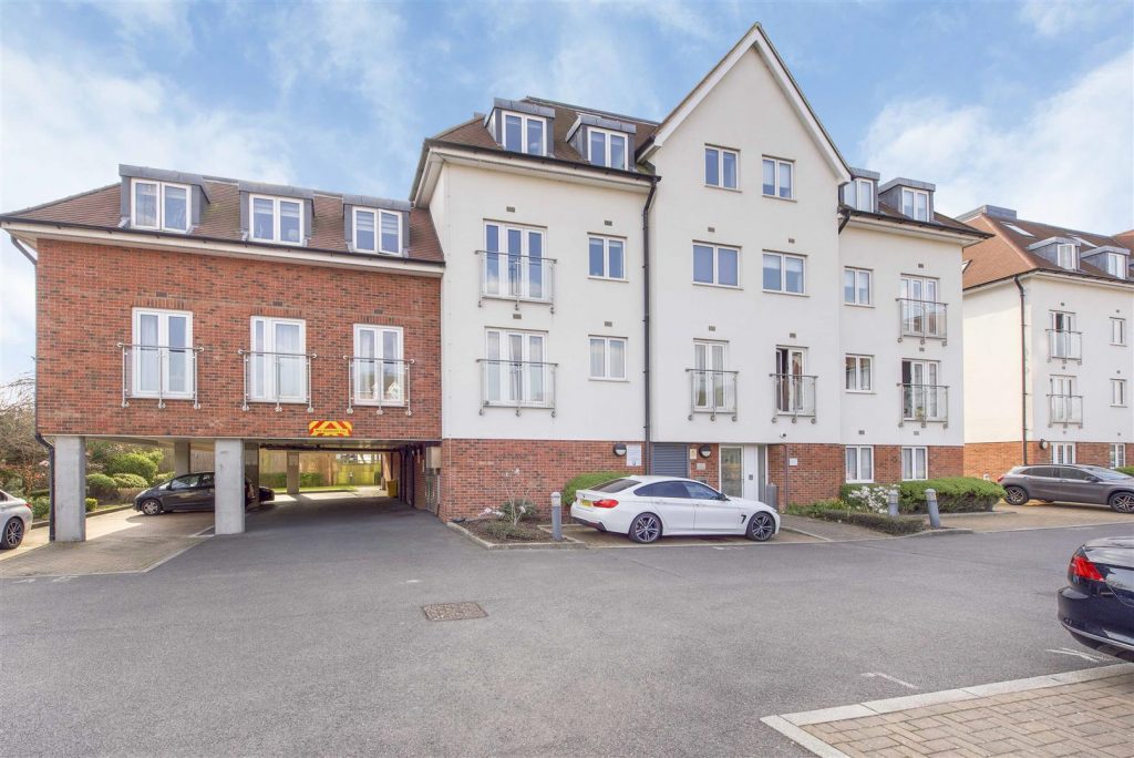 Flat 13 Image