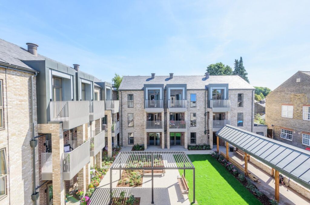 28 Ossulton Court Image