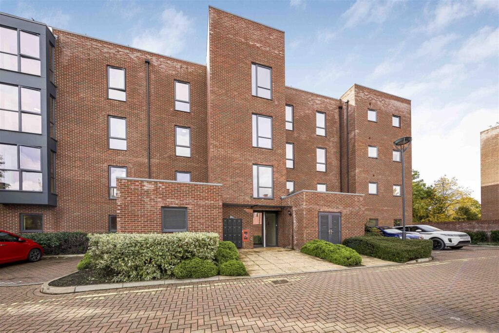 Flat 1 Fulmer House Image