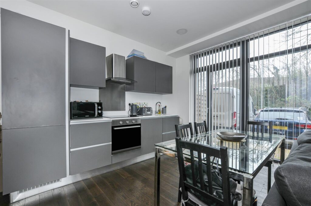Flat 45 Image