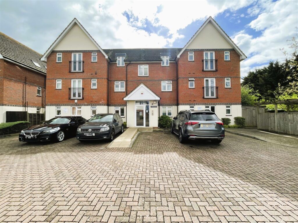 Flat 5, Kenbrook House 557A Image