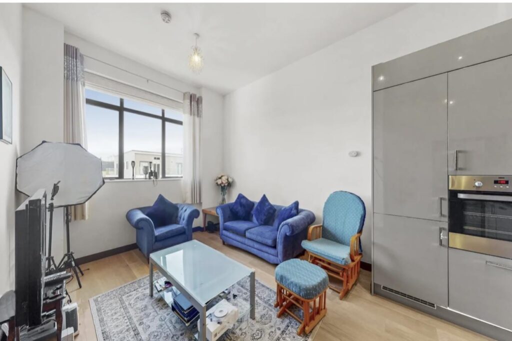 Property Image 6