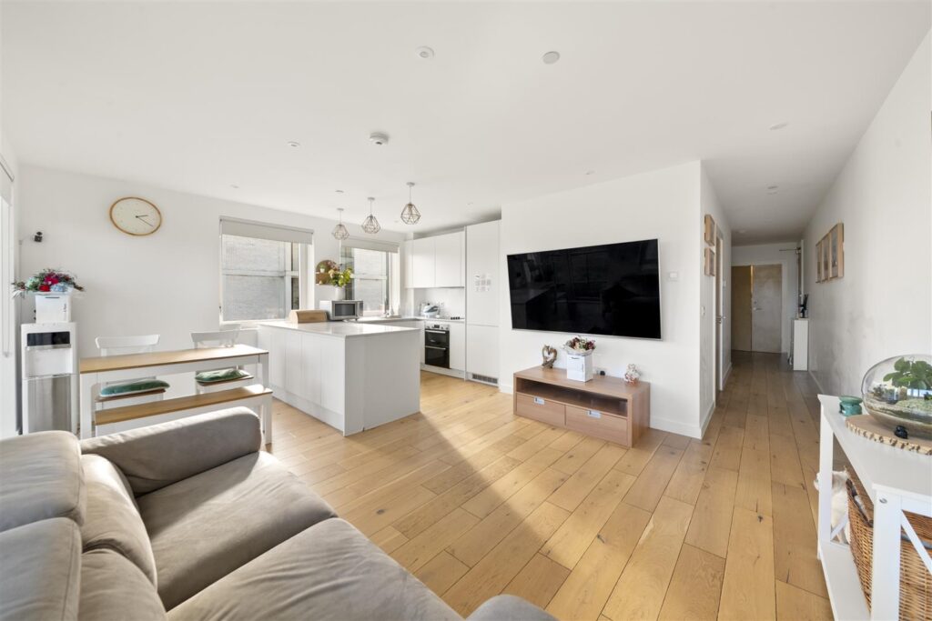 Flat 13 Foster House Image