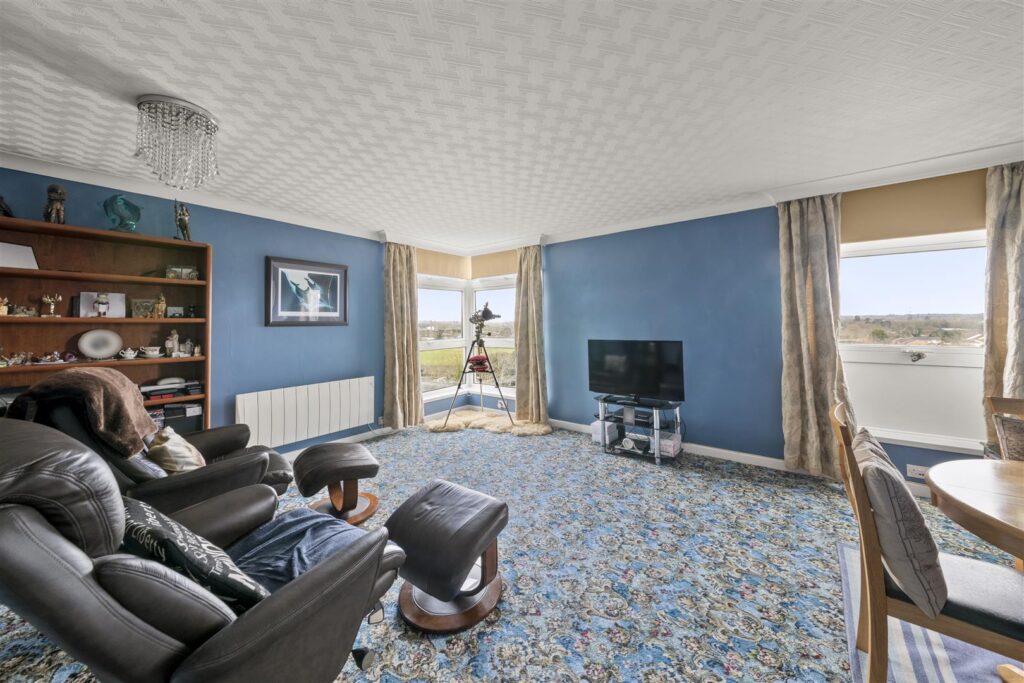 50 Denham Lodge Image
