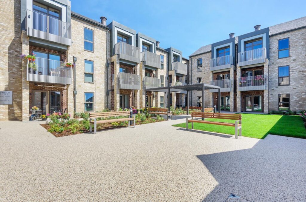 24, Ossulton Court Image