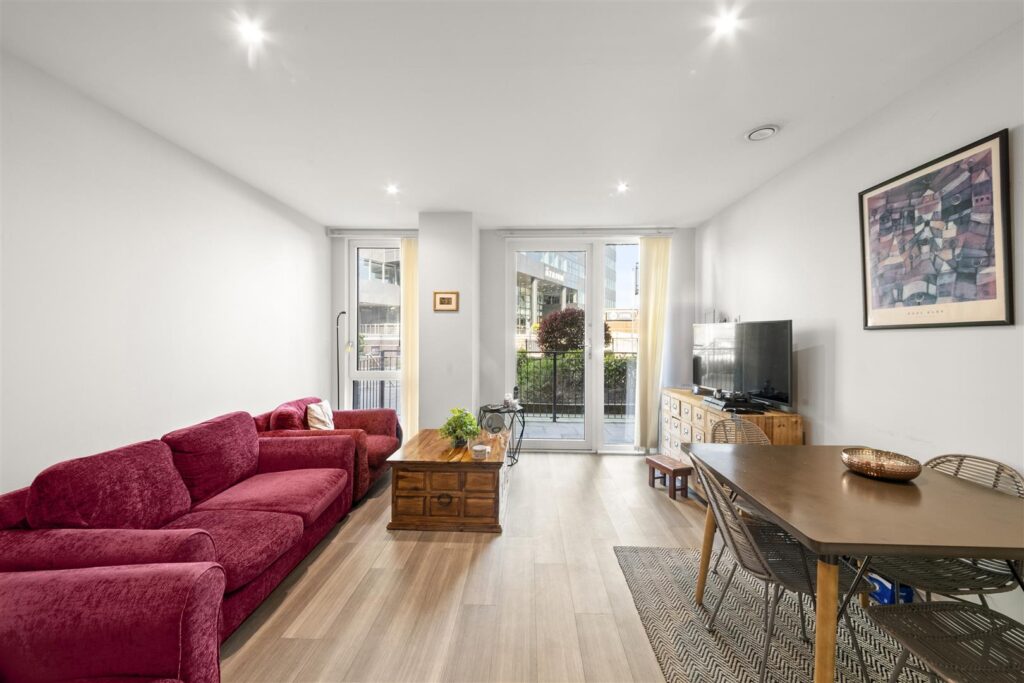 1 Panorama Apartments Image