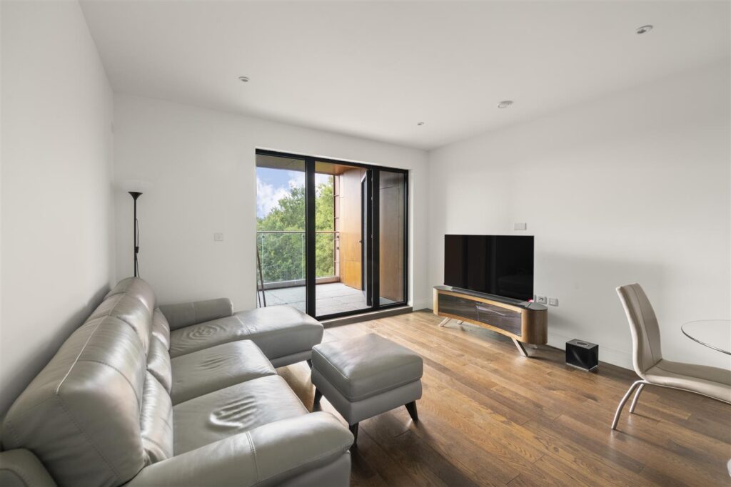Flat 59, 5, Weston Court Image