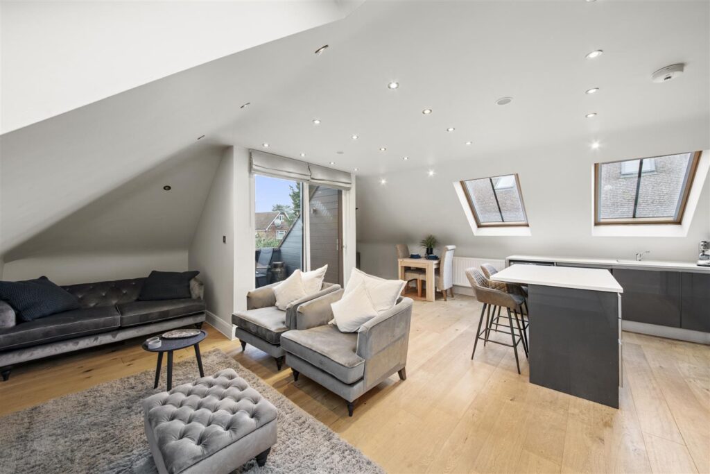 Flat 4 Gospel Oak House Image