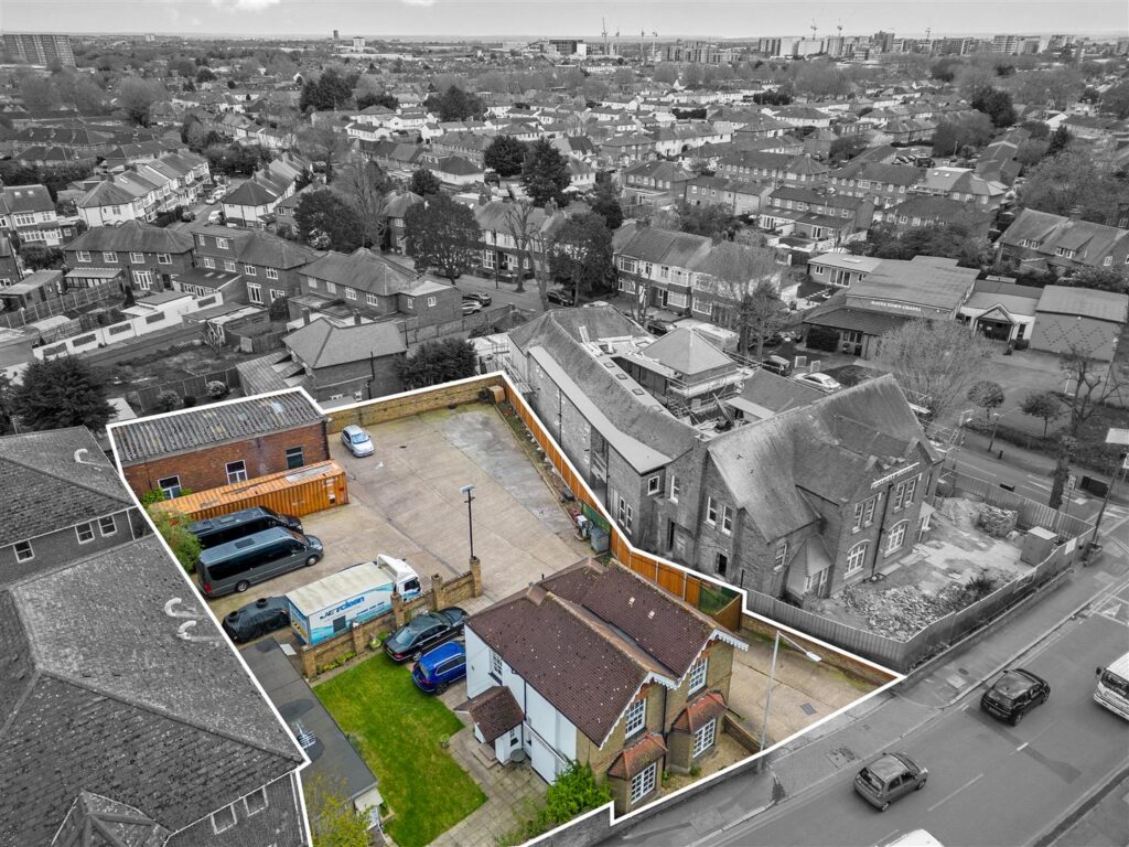Property Image 38