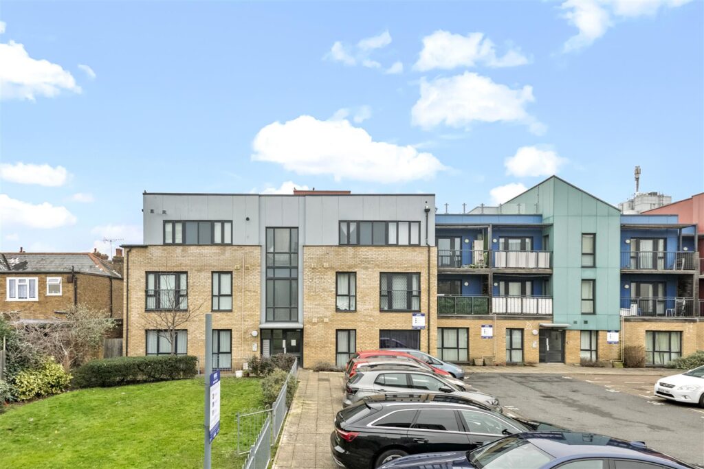 Flat 24 George Court Image