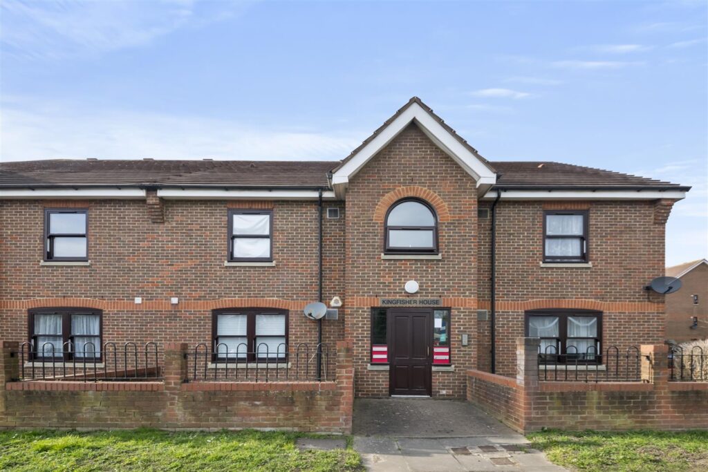 Flat 2, Kingfisher House Image