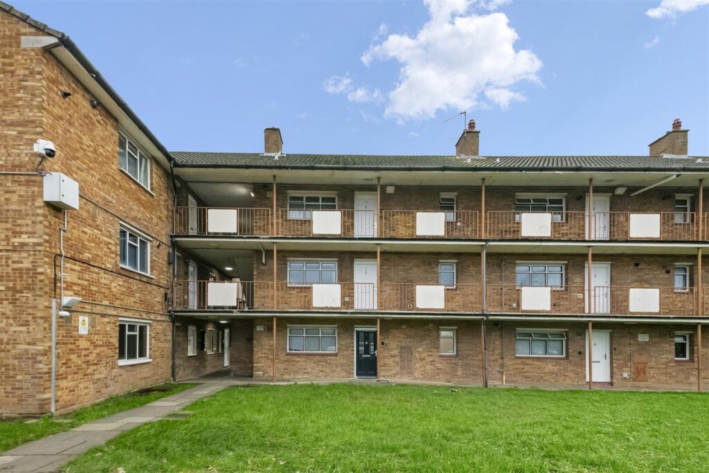 8 Nevin House Image