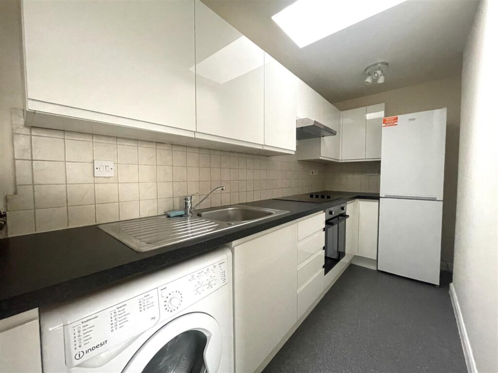 Flat 3, 95 Image
