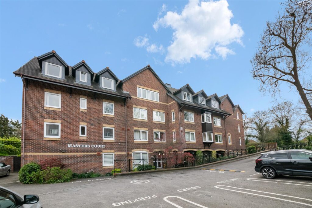 Flat 26, Masters Court Image